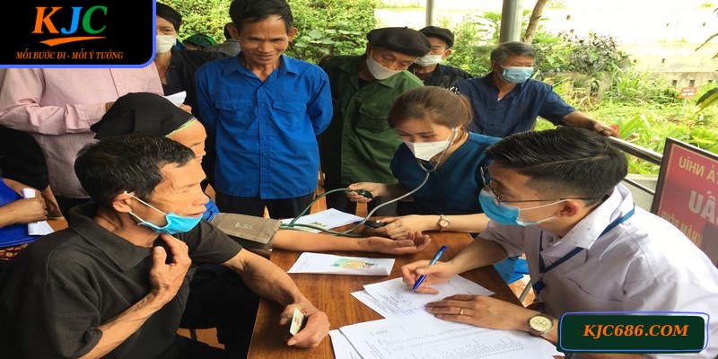 Hoạt động từ thiện khám chữa bệnh miễn phí